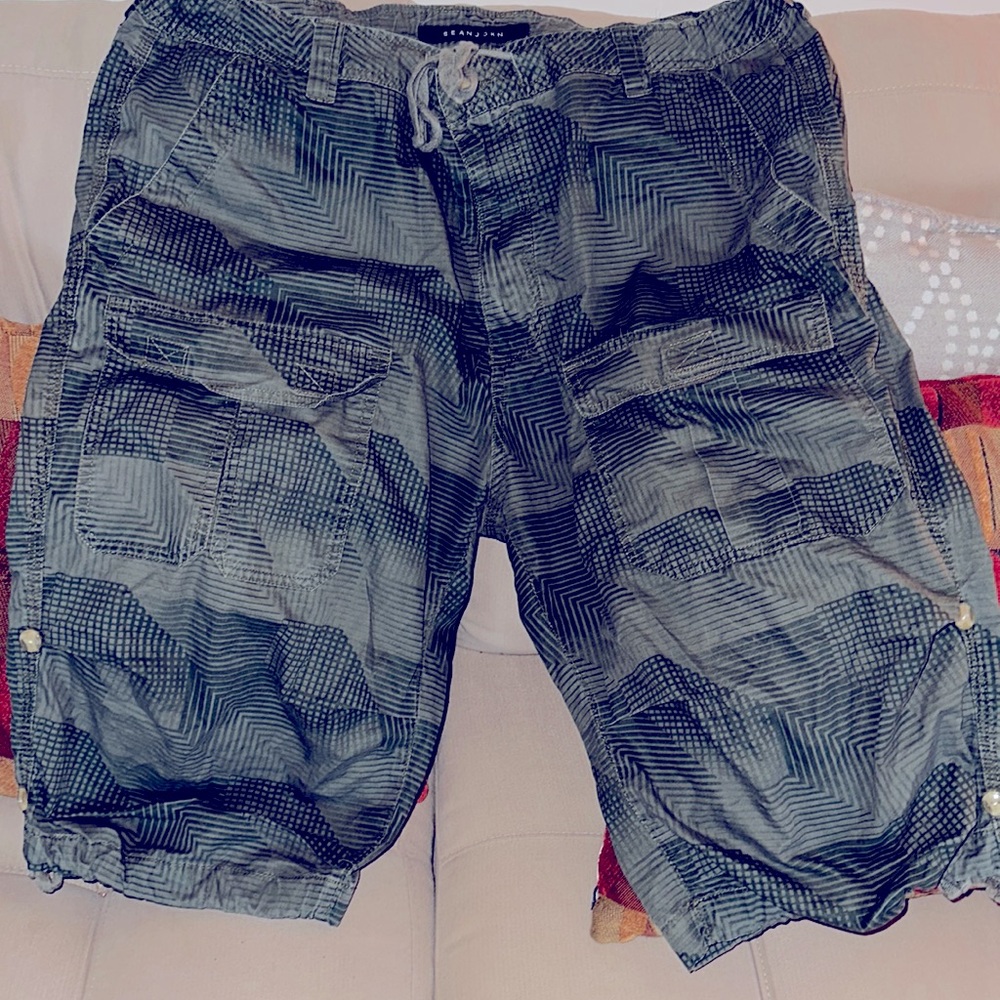 Pair of Sean John cargo shorts in great condition. Only worn once. 100% soft